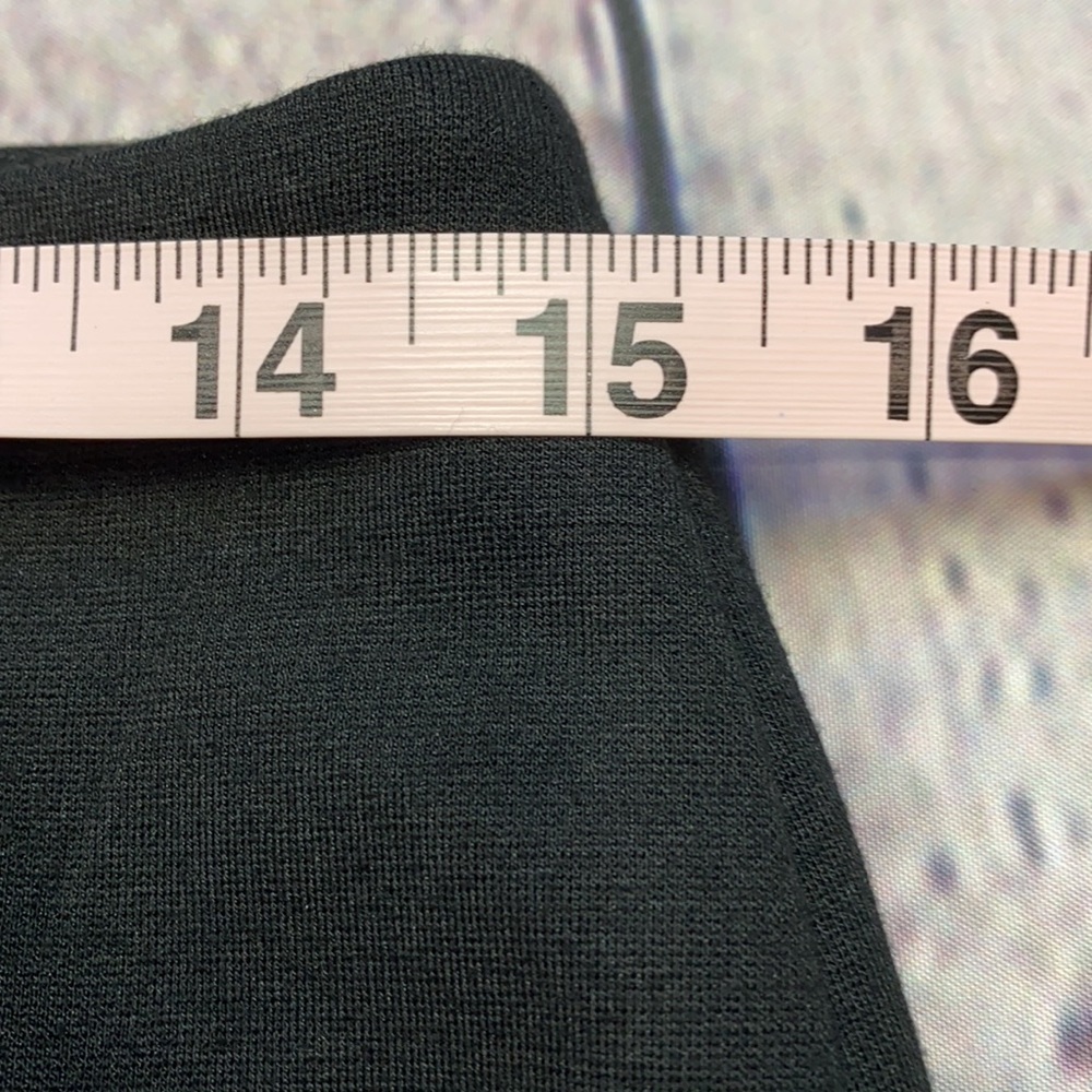 WHITE HOUSE|BLACK MARKET Black Skirt Size: 2 - Picture 7 of 17
